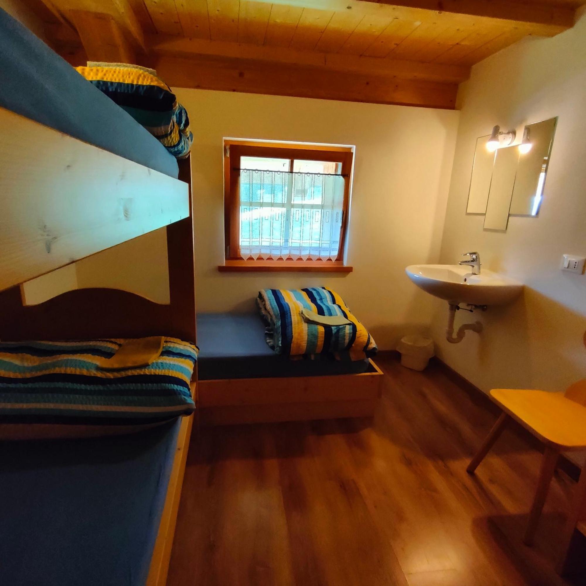 Rifugio Stella Alpina Spiz Piaz Per Escursionisti Hotell Pozza di Fassa Eksteriør bilde