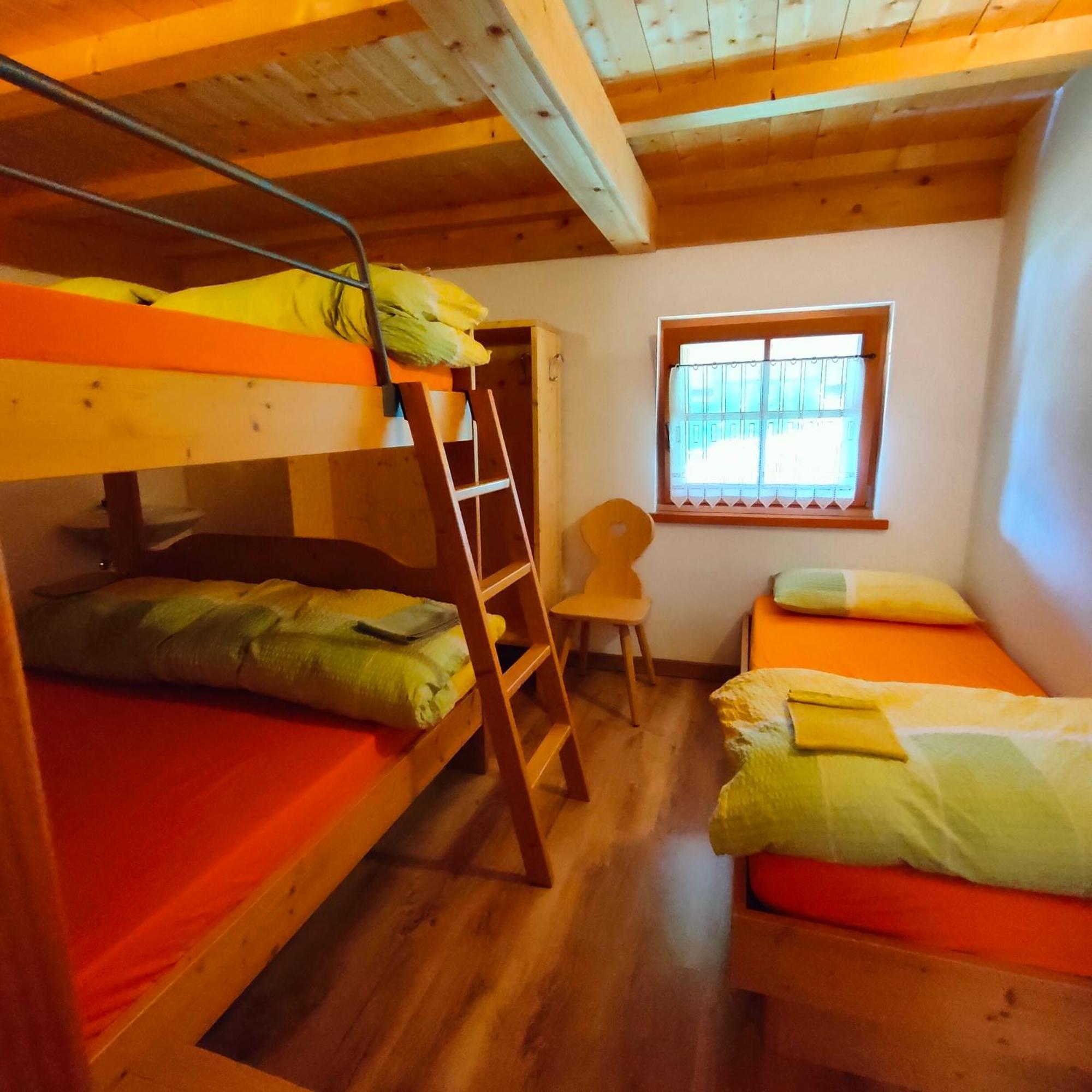 Rifugio Stella Alpina Spiz Piaz Per Escursionisti Hotell Pozza di Fassa Eksteriør bilde