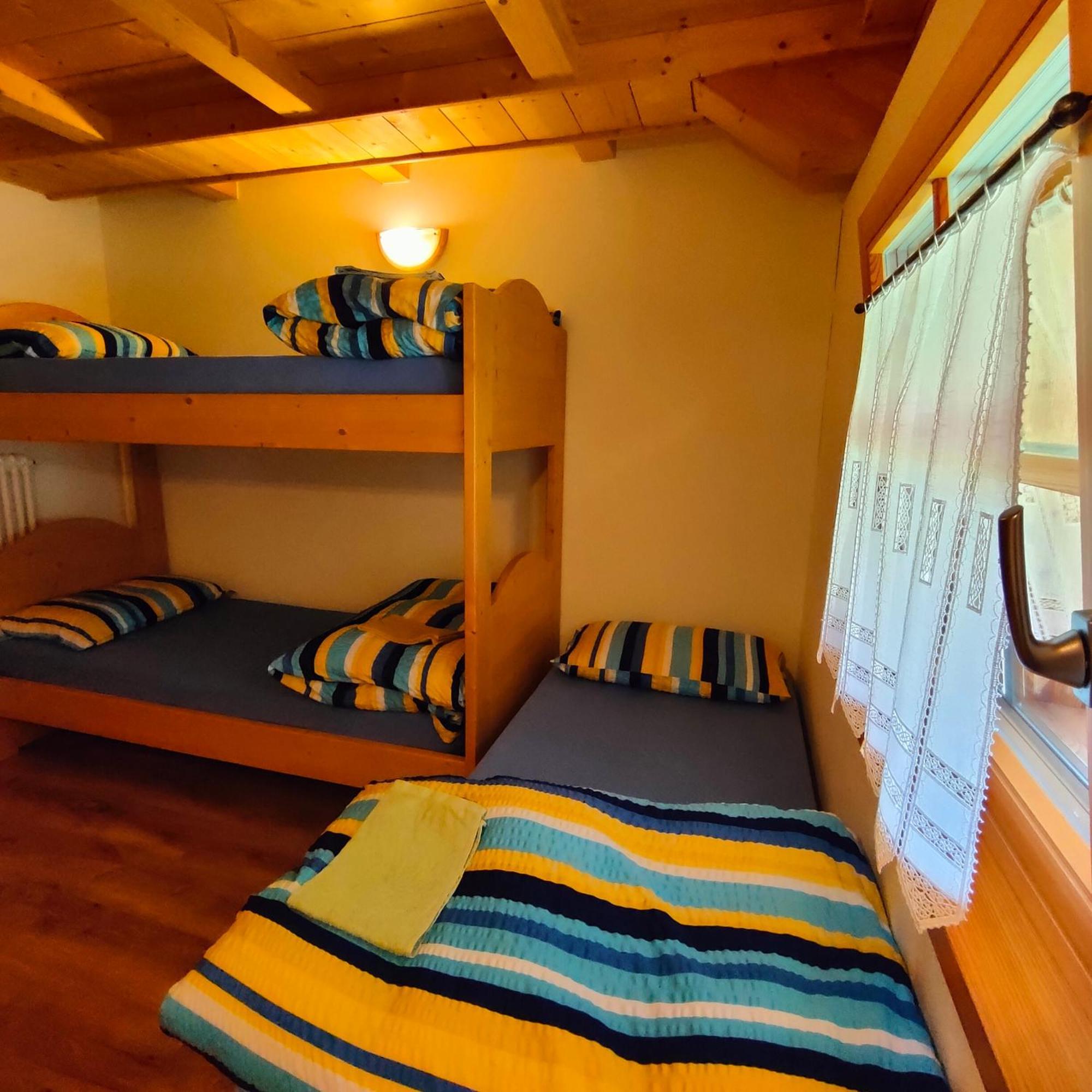 Rifugio Stella Alpina Spiz Piaz Per Escursionisti Hotell Pozza di Fassa Eksteriør bilde